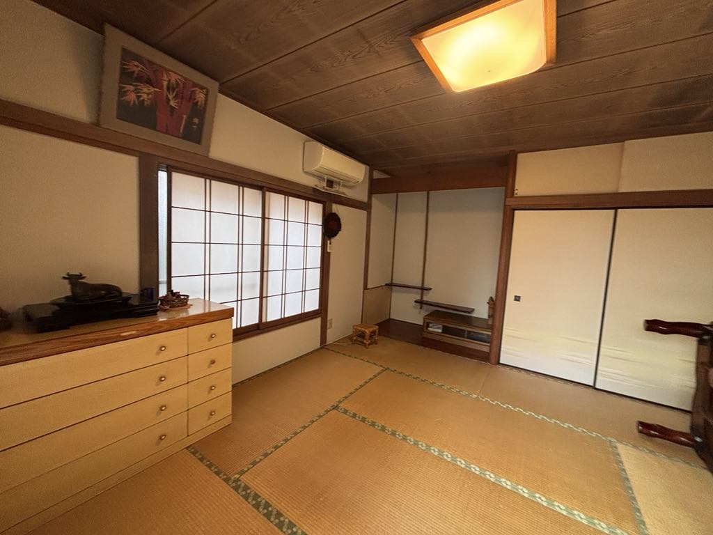 畳敷きの和室